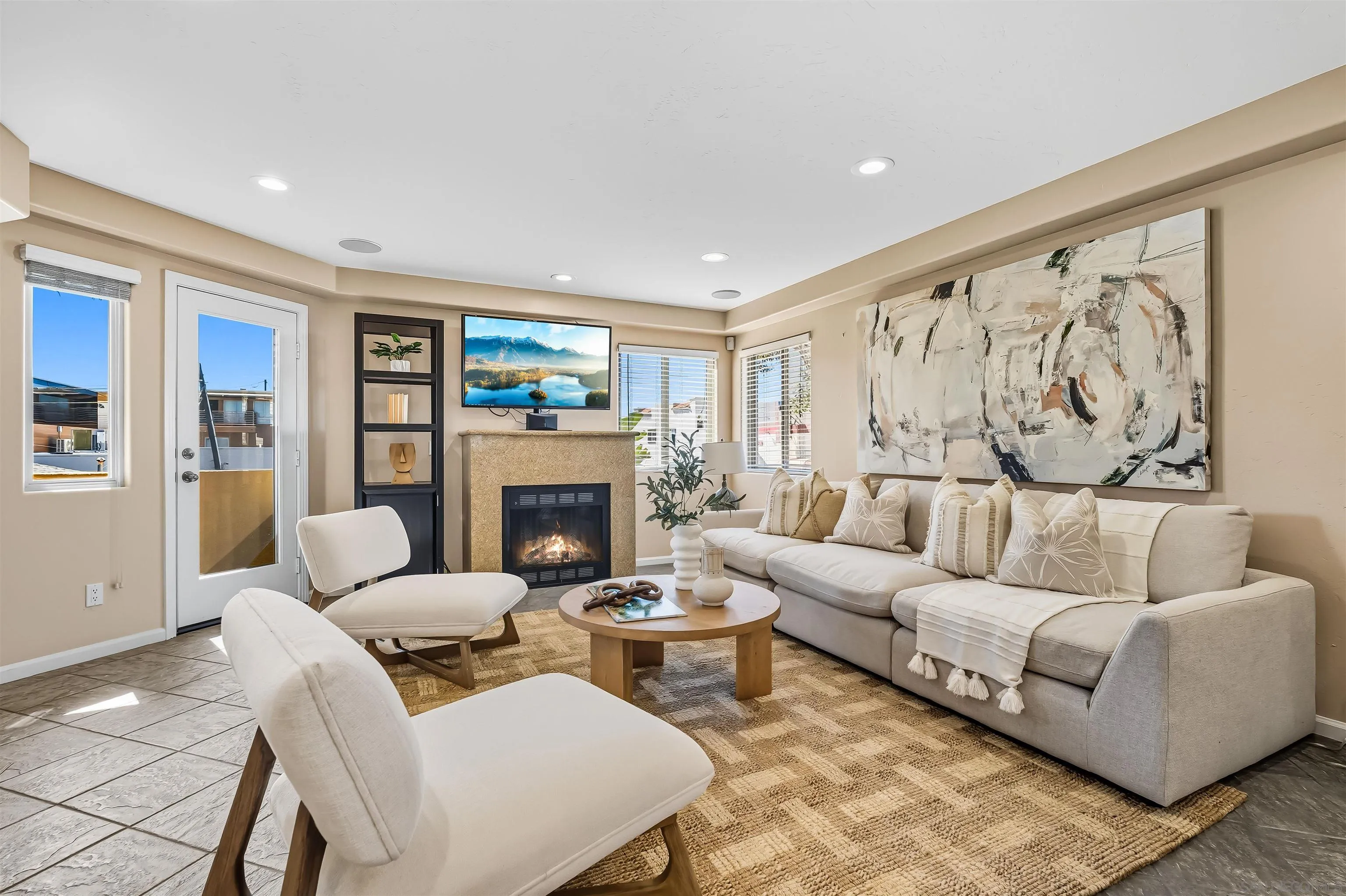 https://cdn.realtyfeed.com/cdn/127/250040847/a057557a2eed8e8f7be006d69b1650fd.webp