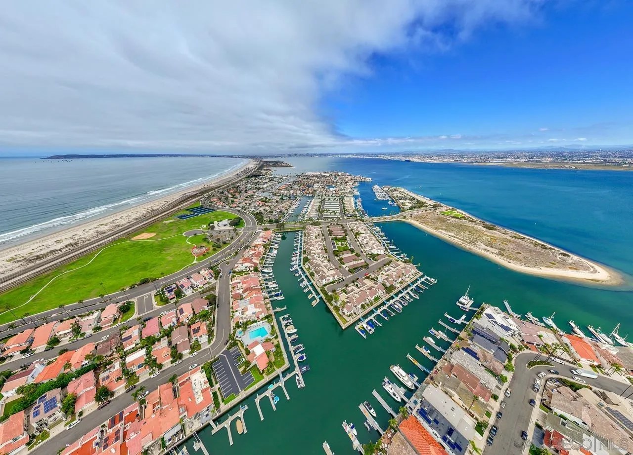 https://cdn.realtyfeed.com/cdn/127/250040851/06c755a13f5cca8dac11a4f6b10c3e74.webp