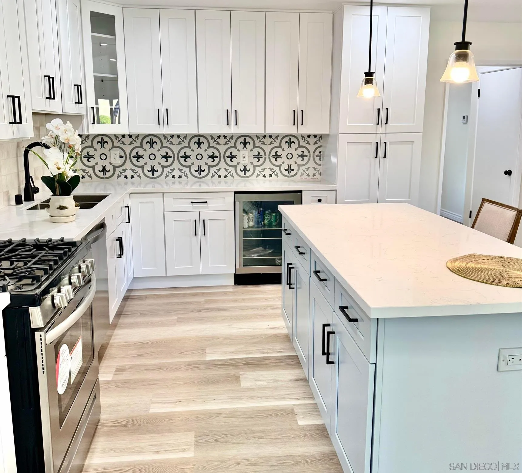 https://cdn.realtyfeed.com/cdn/127/250040852/a571e8fd4ad97119c3d3981765e2e8f8.webp