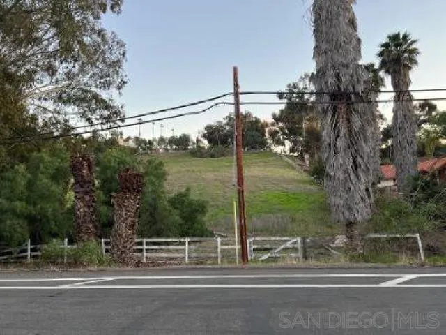 https://cdn.realtyfeed.com/cdn/127/250040856/41b49fcc176575ac76c9290613a0ccab.webp