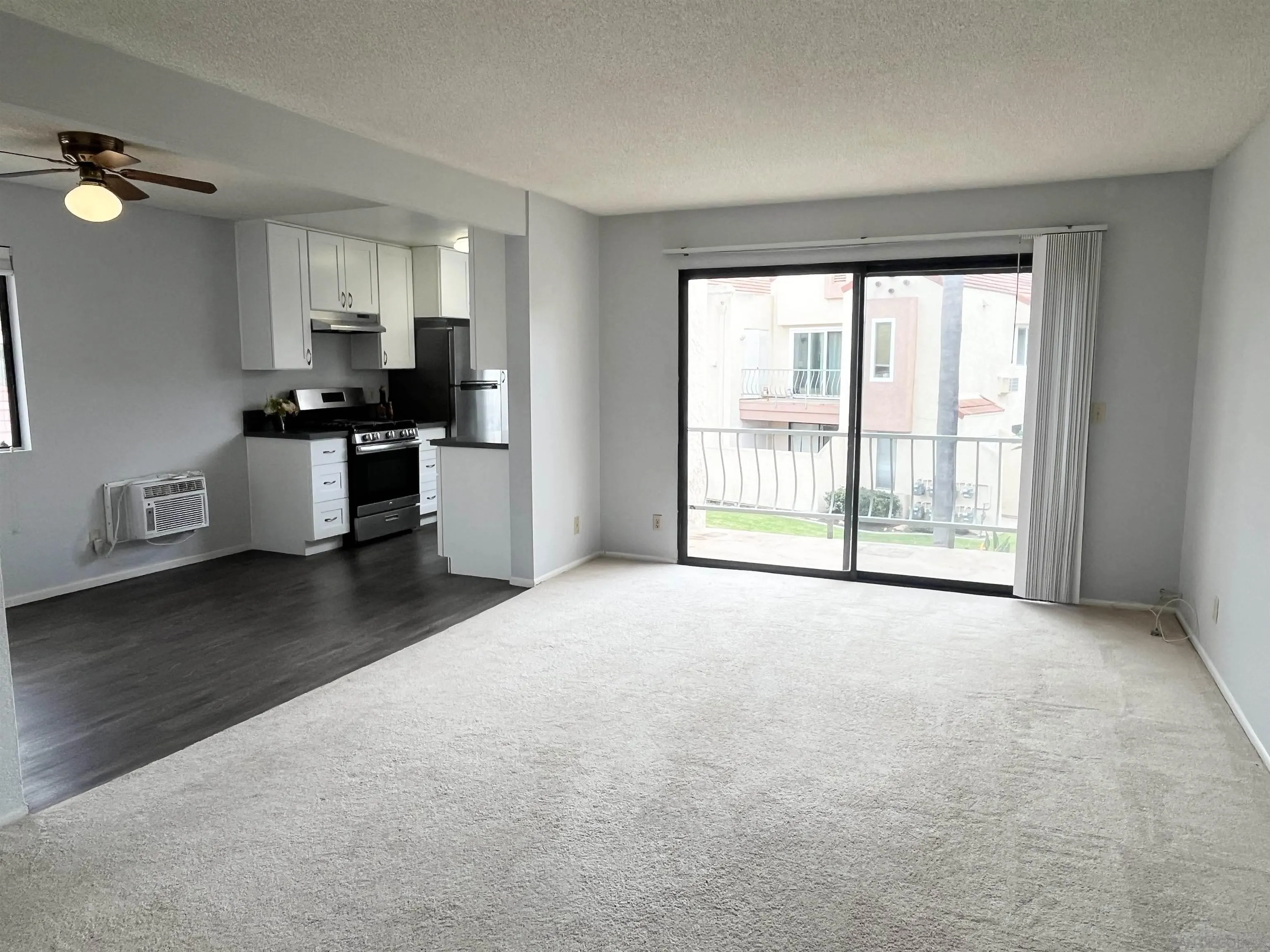 Photo #3: 250040859 Listing 