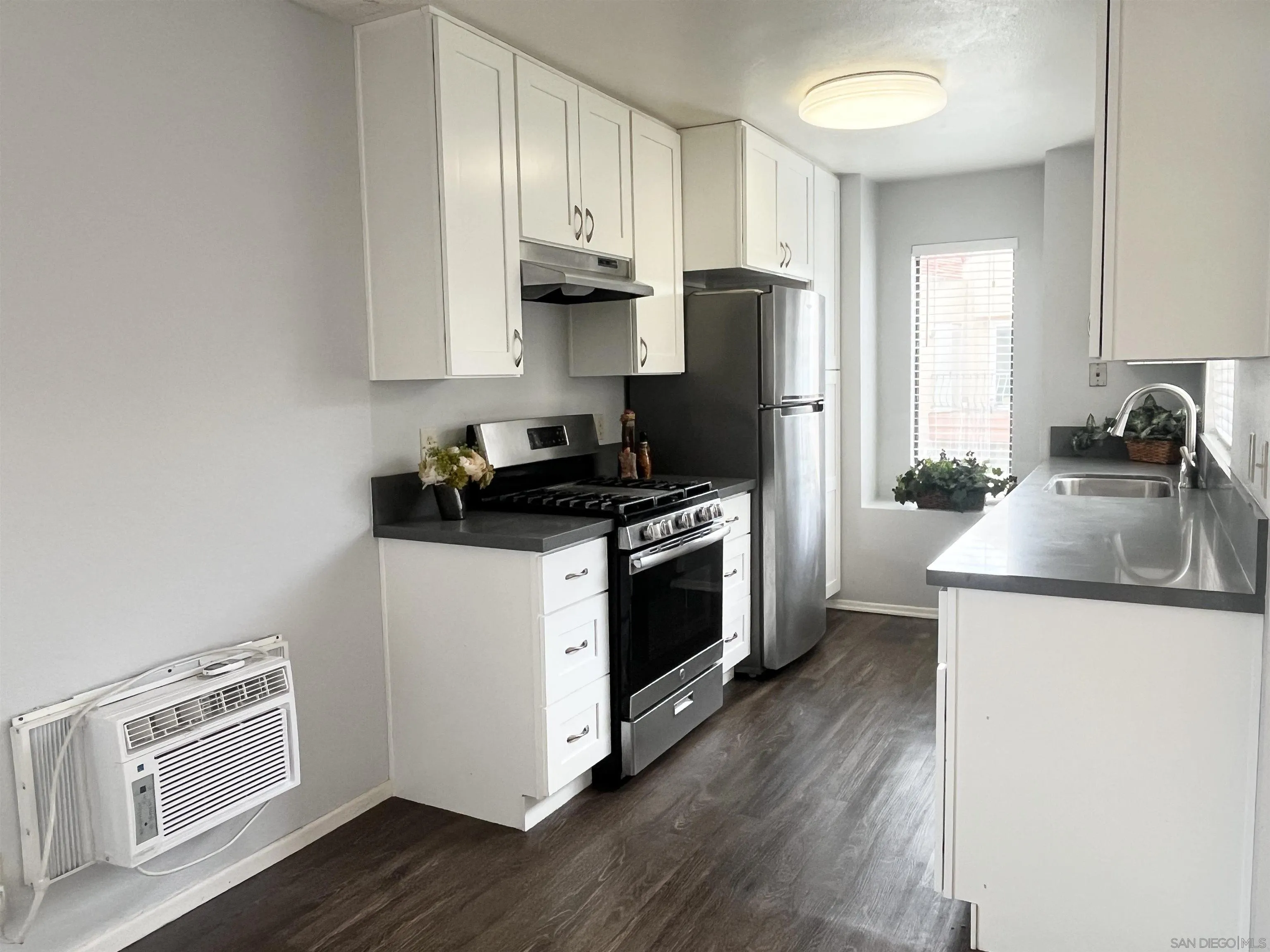 Photo #8: 250040859 Listing: Photo #8