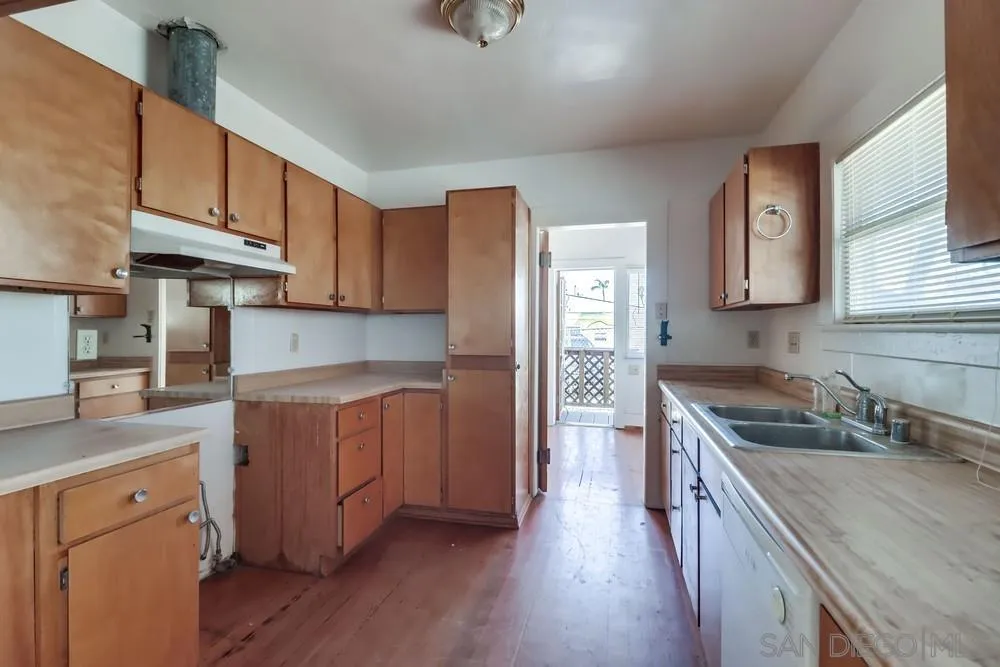 https://cdn.realtyfeed.com/cdn/127/250040870/54122c4d6b990d79a6187f67e3c2887e.webp