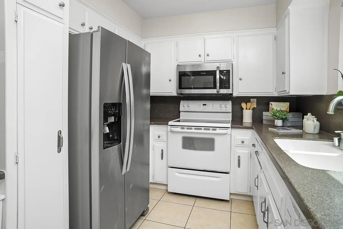 https://cdn.realtyfeed.com/cdn/127/250040872/d1dffafd97622b0101bd727b06d85d9e.webp