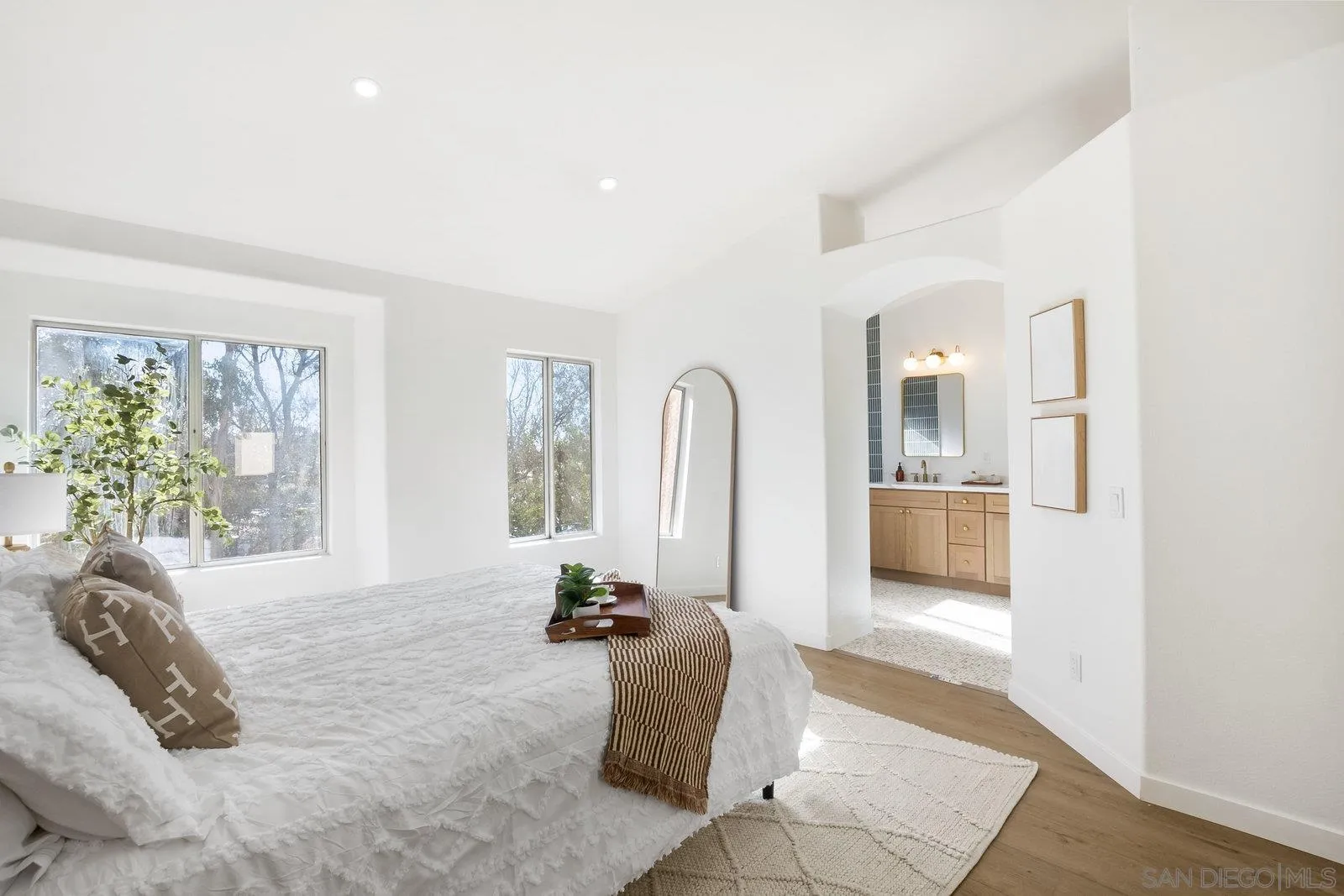 https://cdn.realtyfeed.com/cdn/127/250040873/05cf7b4e0684d8d4bebf0ab21e4ea39b.webp