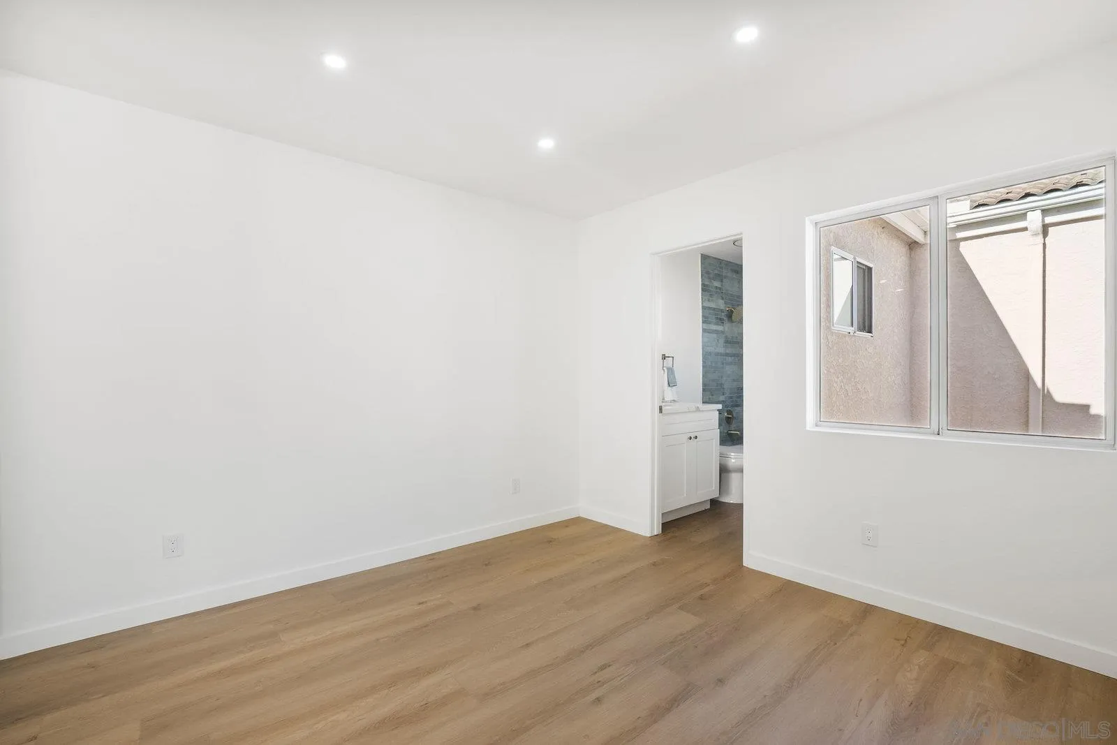 https://cdn.realtyfeed.com/cdn/127/250040873/c51e20294d4c21e703d6714e46f309dd.webp