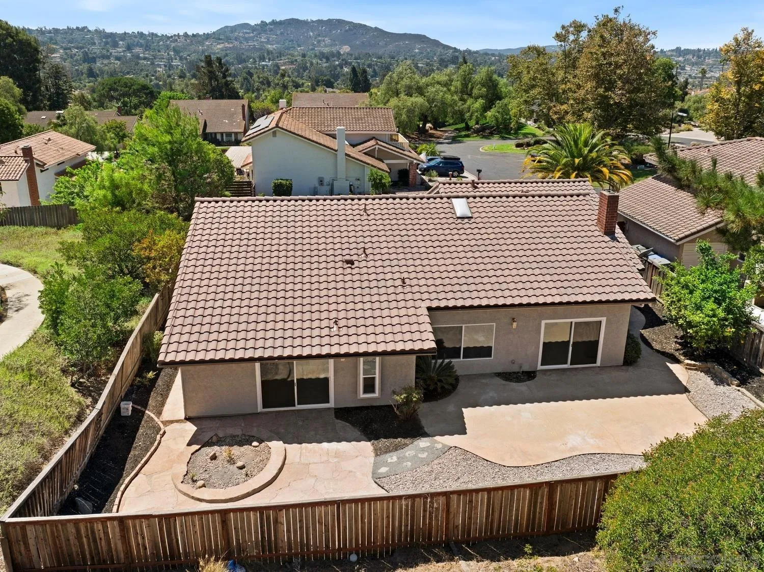 https://cdn.realtyfeed.com/cdn/127/250040875/d4bebd03be683315fdbc22f3f1ae810a.webp