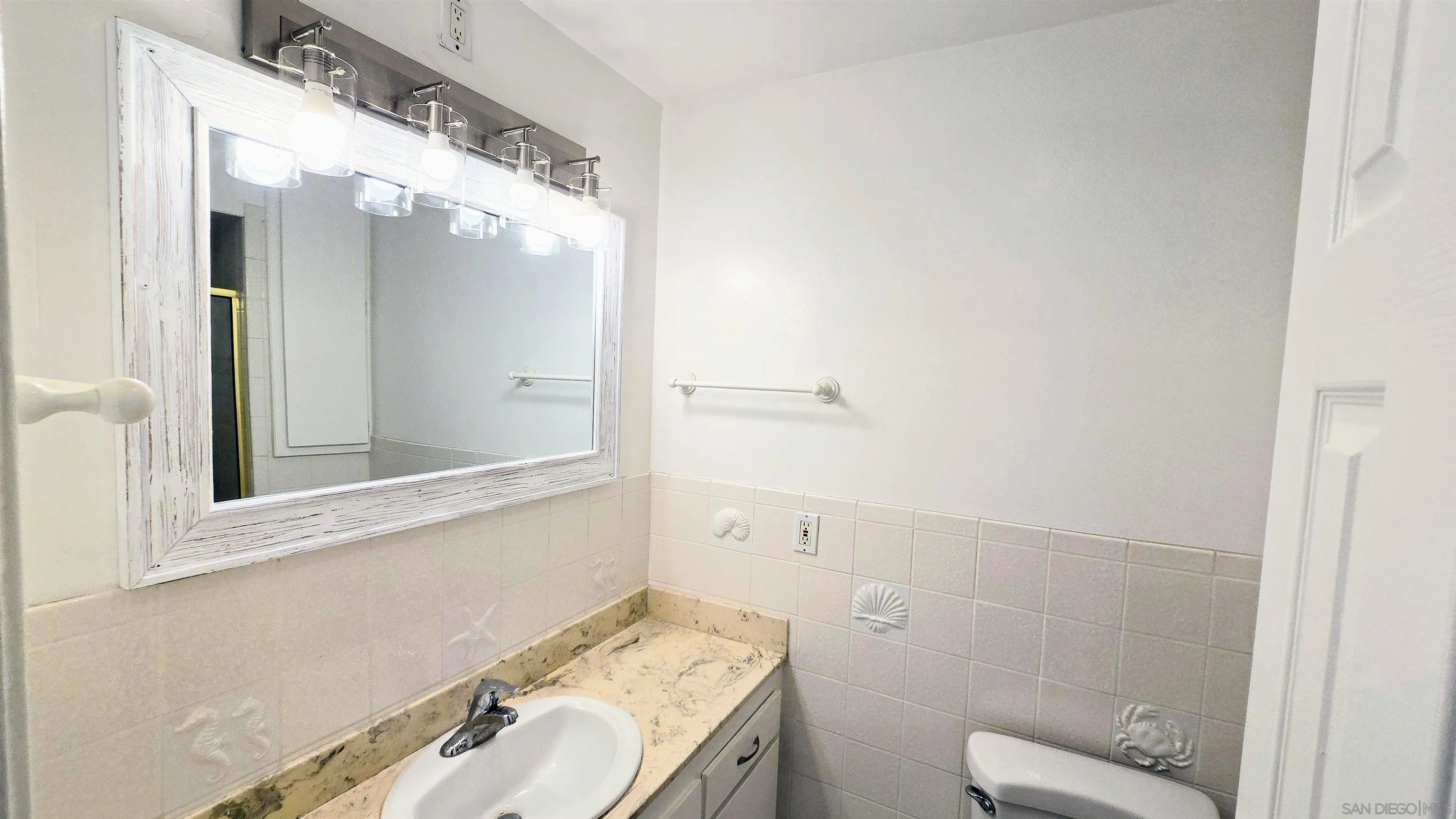 https://cdn.realtyfeed.com/cdn/127/250040881/942938cd10bf38cf85c7973bba415fa2.webp