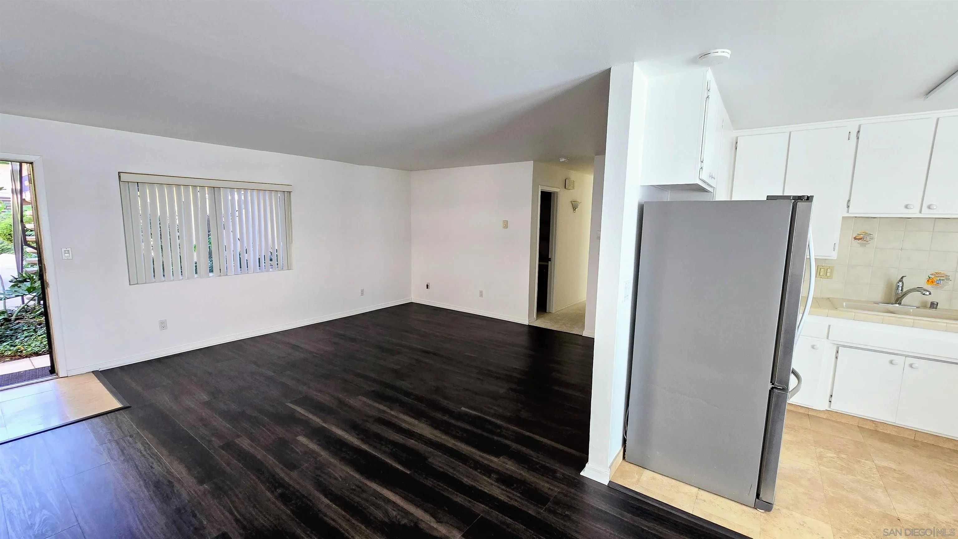 https://cdn.realtyfeed.com/cdn/127/250040881/b292be0385d15ba9c5eaab6bb3a9dd48.webp