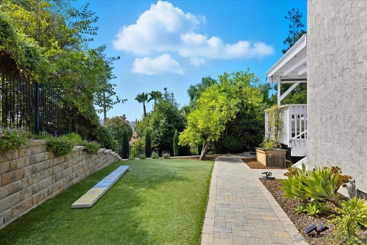https://cdn.realtyfeed.com/cdn/127/250040892/5caa8cd3585c28aa9da923945a0bf8e9.webp