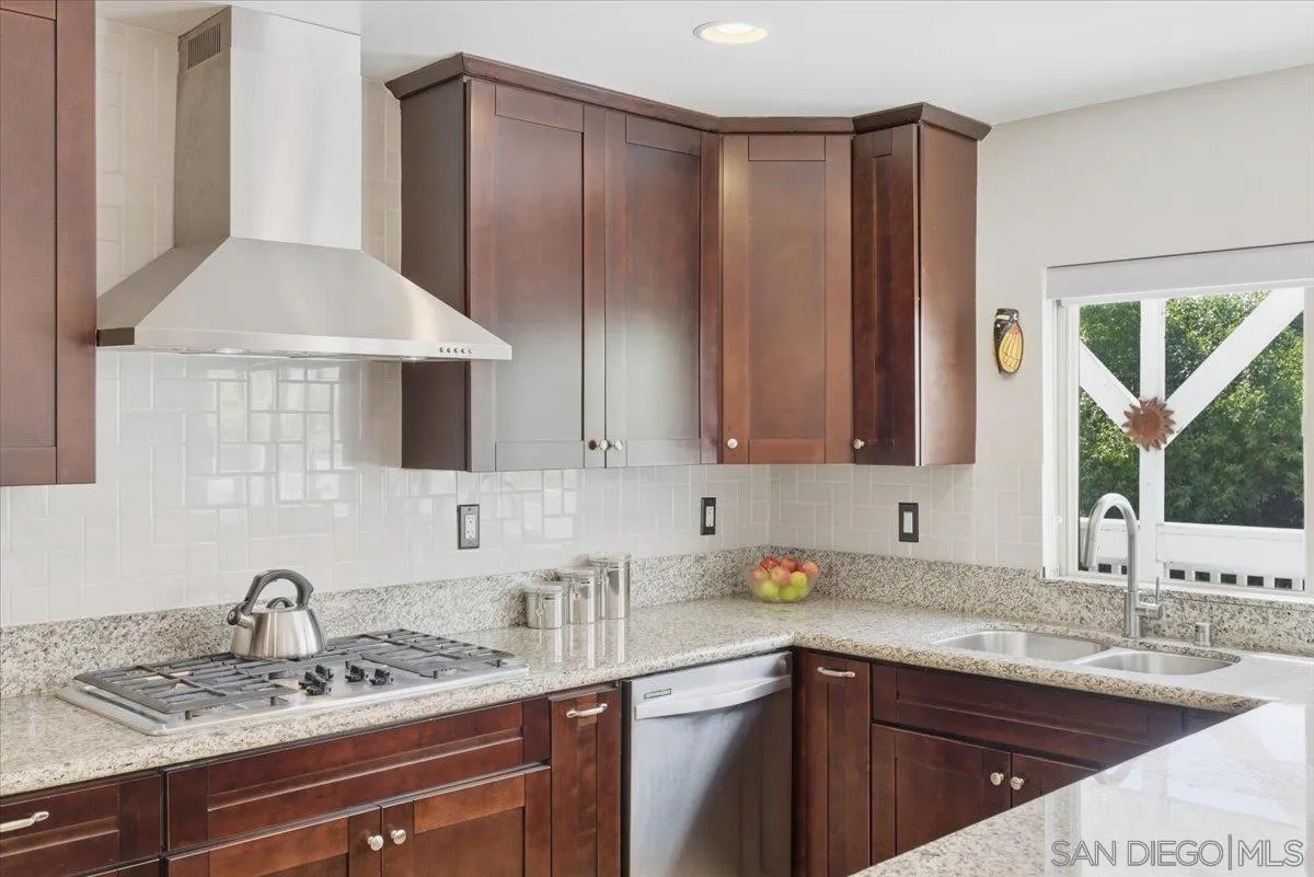 https://cdn.realtyfeed.com/cdn/127/250040892/90551dcaf9a23c4040728e25ed7564e8.webp