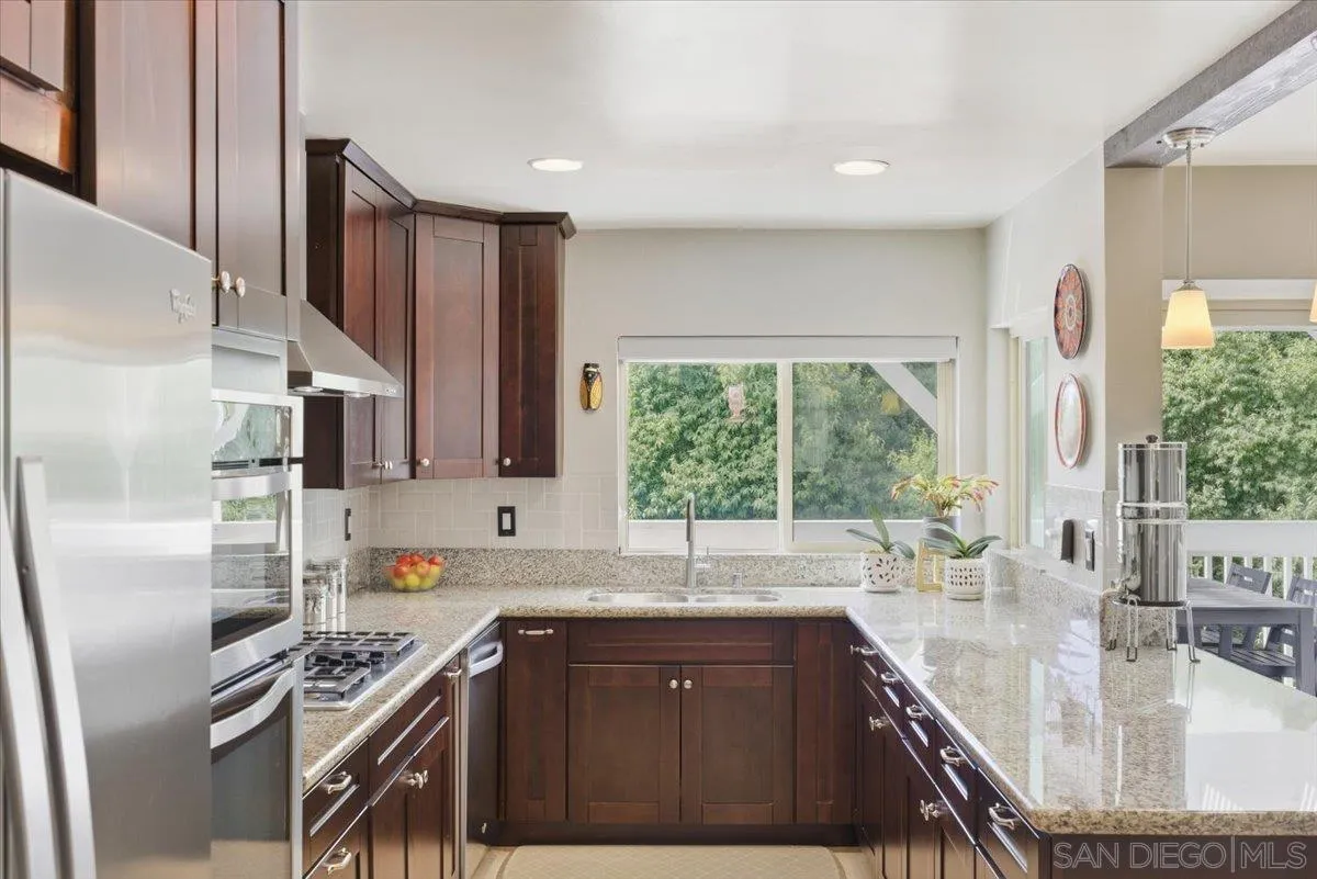 https://cdn.realtyfeed.com/cdn/127/250040892/c8b3e9a774bbb01b94e509c3840d41d0.webp