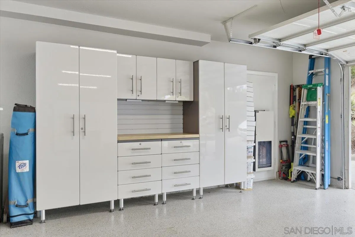 https://cdn.realtyfeed.com/cdn/127/250040892/d81d4aad7db4813100154834d39f7ac6.webp