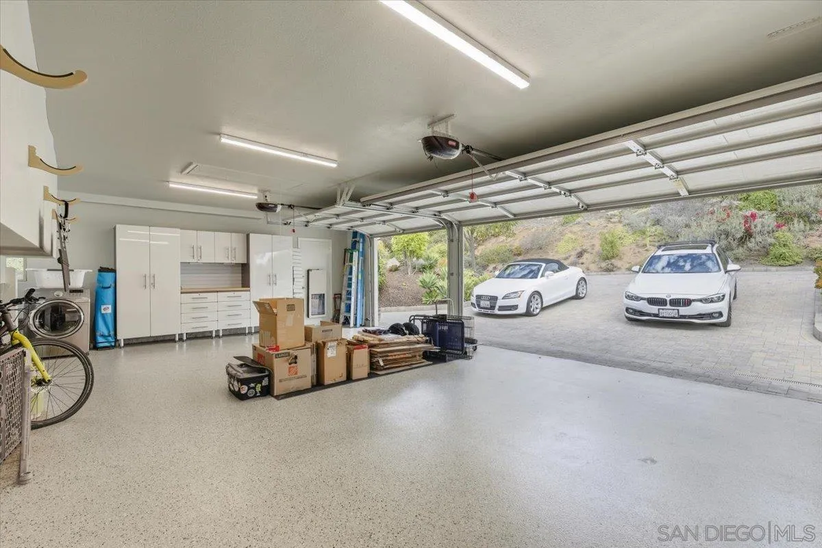 https://cdn.realtyfeed.com/cdn/127/250040892/ed1cfeec2ef3fa8a82c3eee2f5901ebb.webp