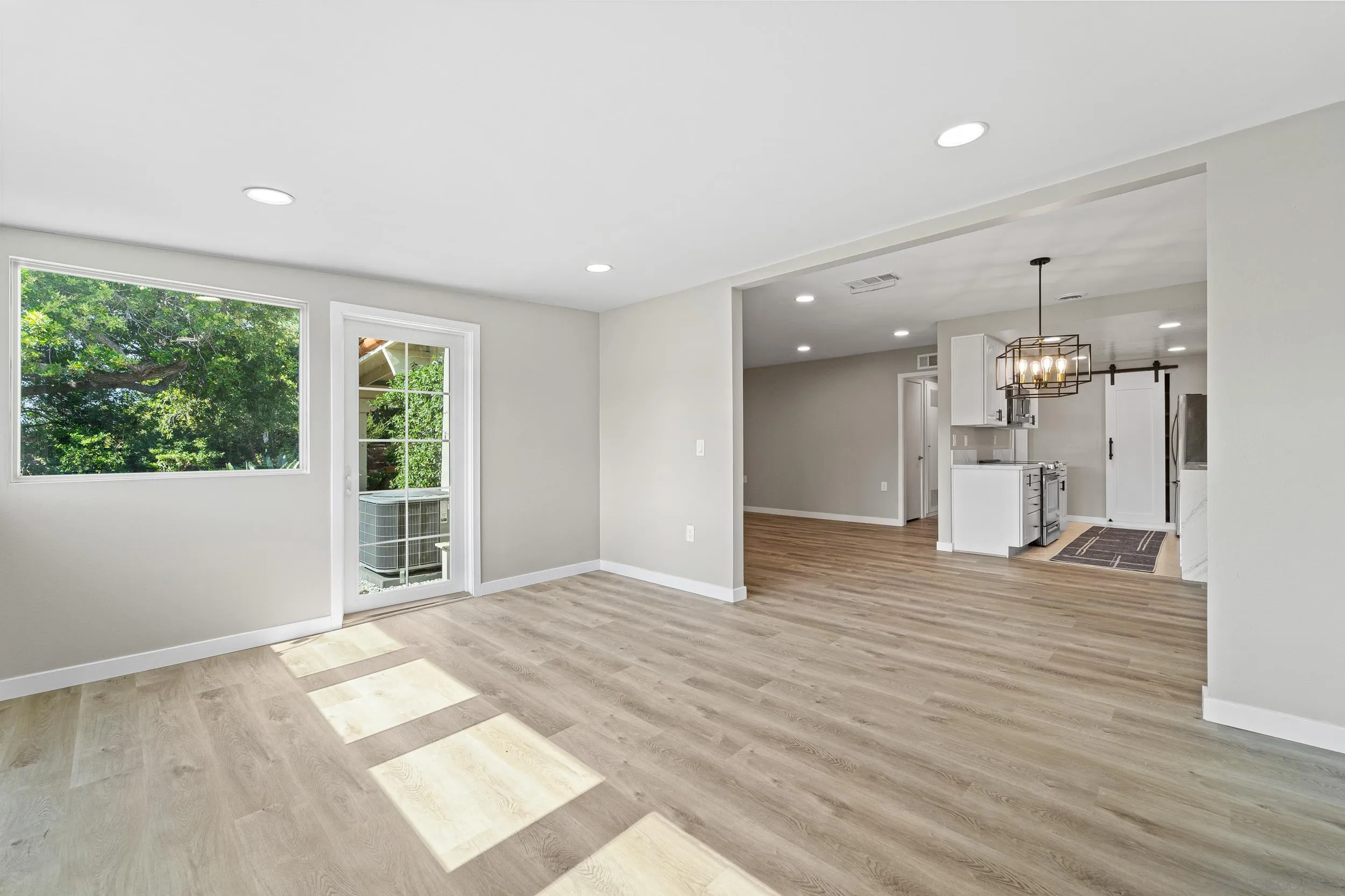 https://cdn.realtyfeed.com/cdn/127/250040893/13f7f3f19b9cef71c21c6596cda46463.webp