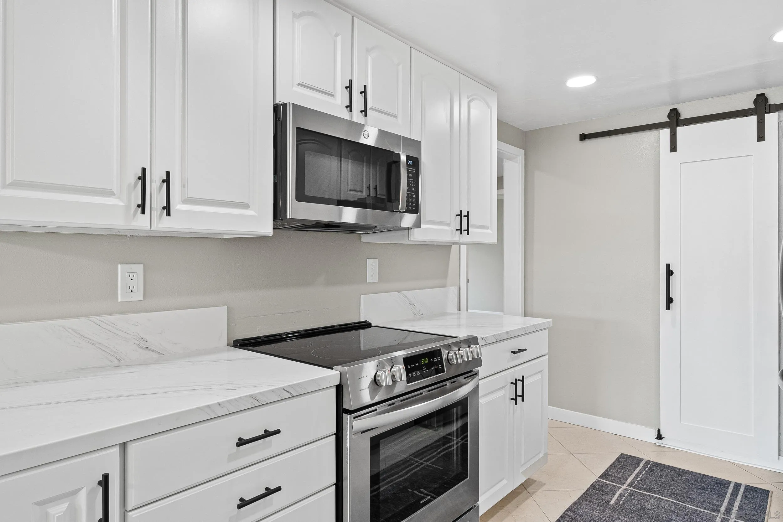 https://cdn.realtyfeed.com/cdn/127/250040893/17ad5e4e9e0b6728df29a7f1e09d1de5.webp