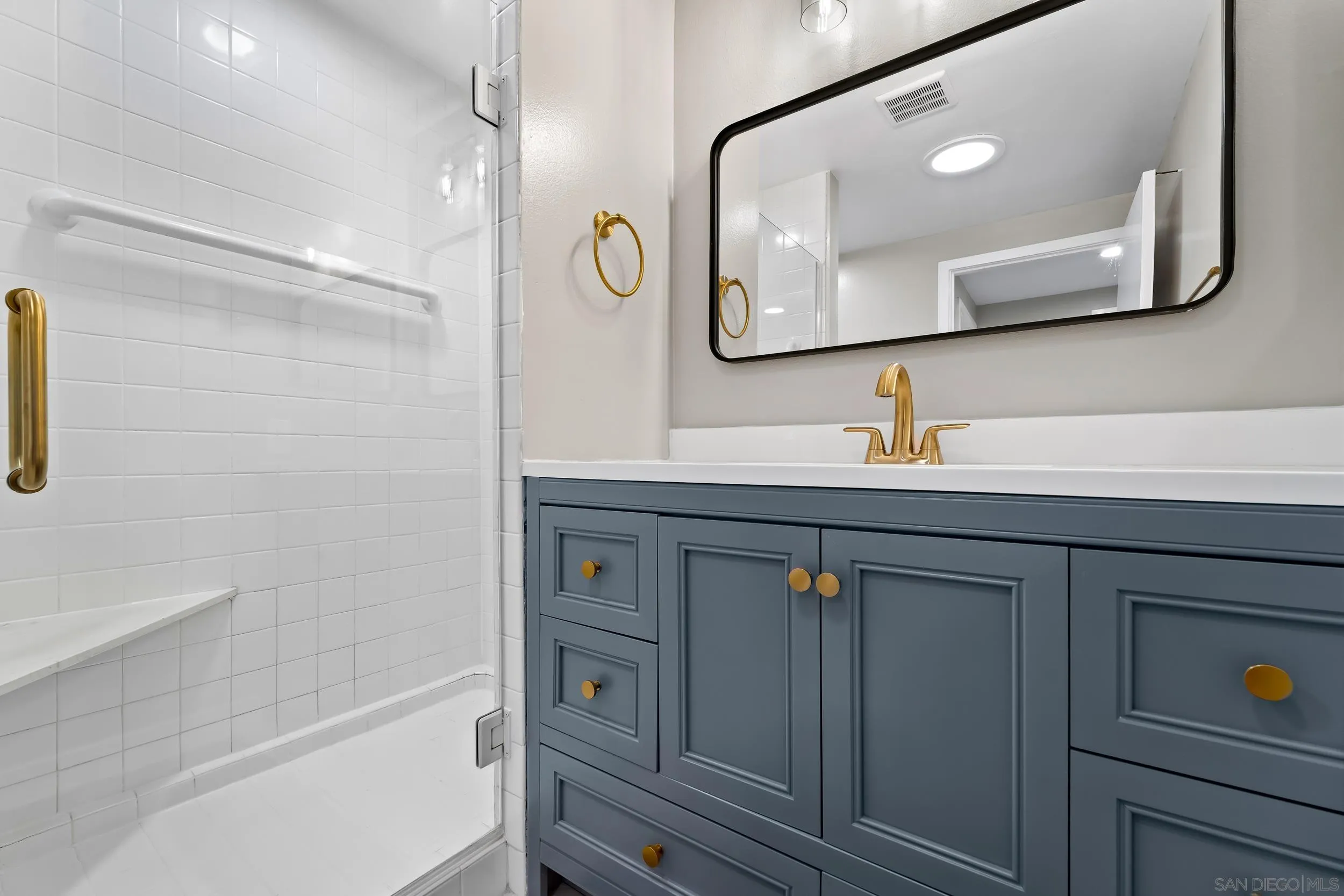 https://cdn.realtyfeed.com/cdn/127/250040893/1a90565605bf49fc695ffa06ae9825c2.webp