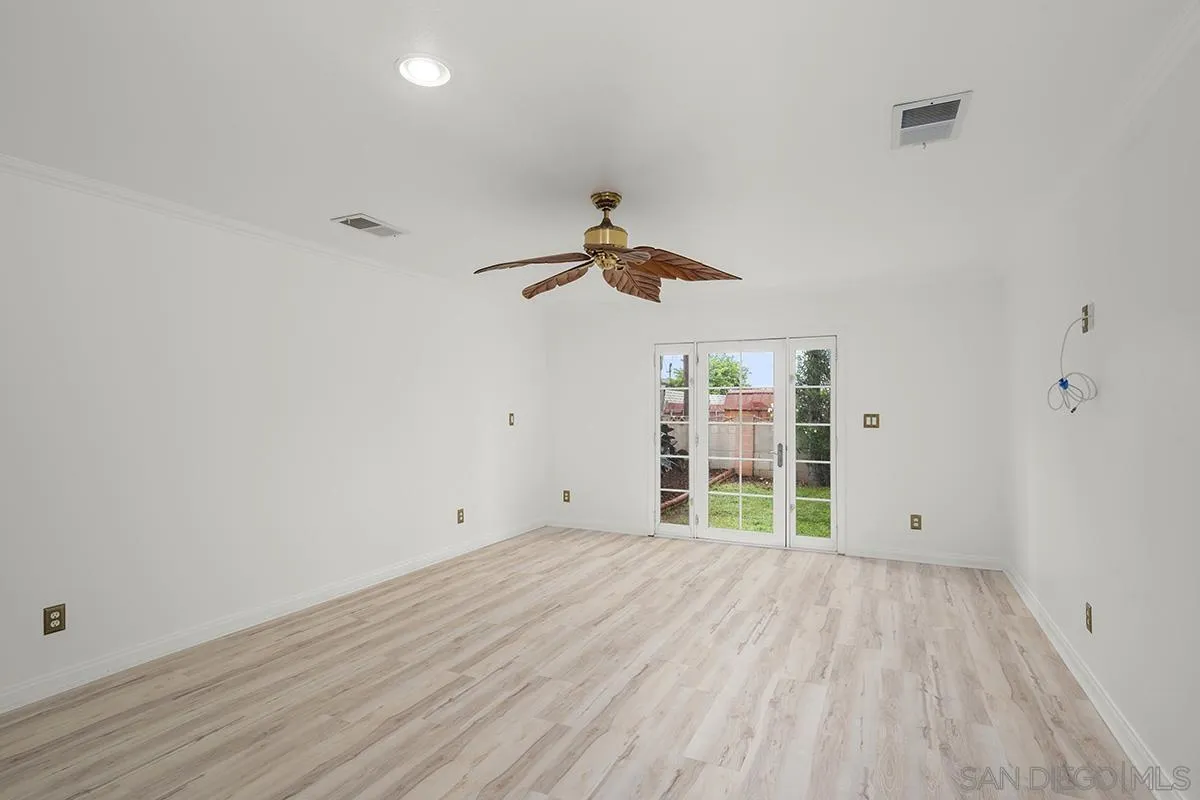 https://cdn.realtyfeed.com/cdn/127/250040898/012ec1bb4a16758868441fbb33c78c97.webp