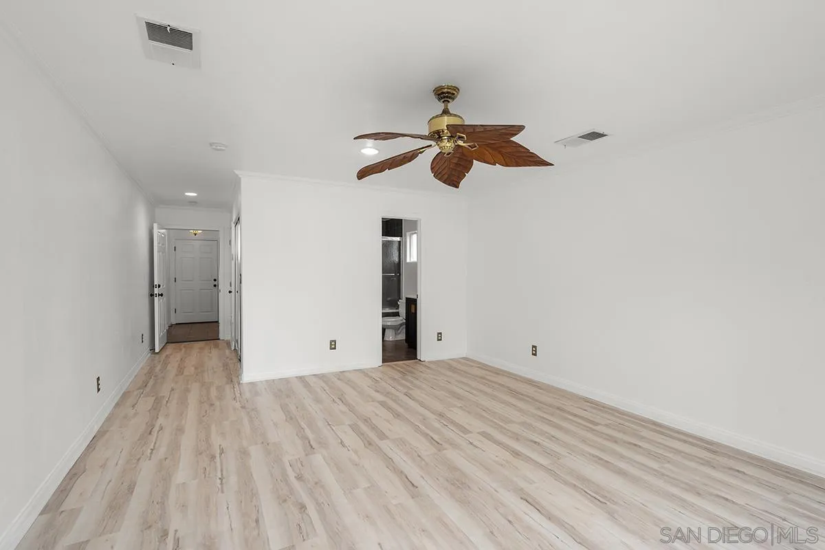 https://cdn.realtyfeed.com/cdn/127/250040898/09057c5cf67b9ba1be05a8699054f90d.webp