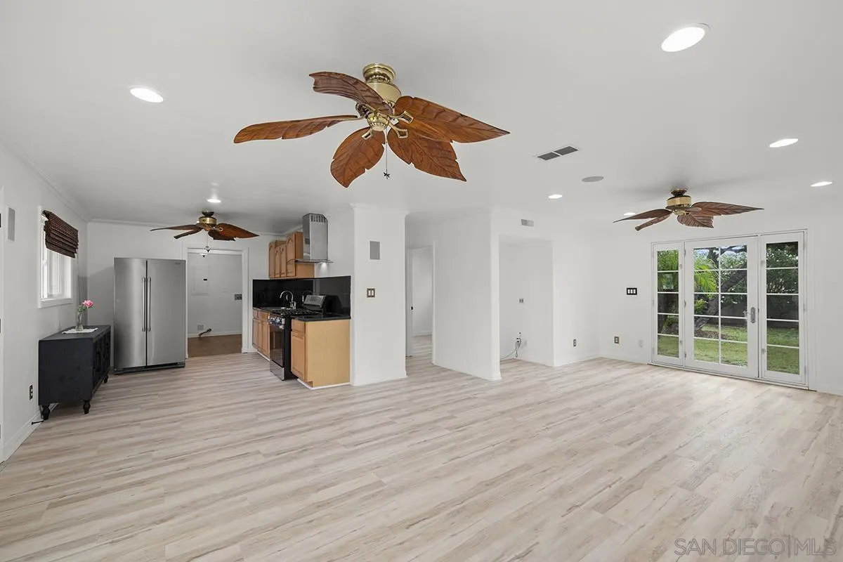 https://cdn.realtyfeed.com/cdn/127/250040898/37382aa2aa5531a959a28794ee0cf6cb.webp