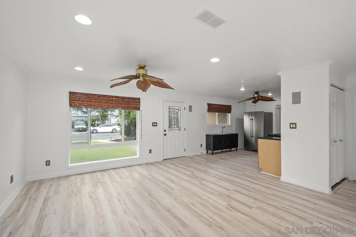 https://cdn.realtyfeed.com/cdn/127/250040898/5d896b71c67d1054bf51dd3ea30d279e.webp