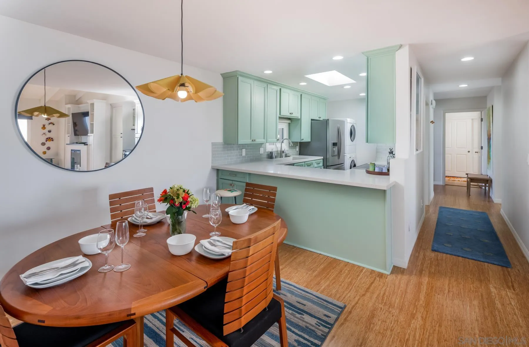 https://cdn.realtyfeed.com/cdn/127/250040899/68e06a9c975cf4f0bb36b437342813df.webp