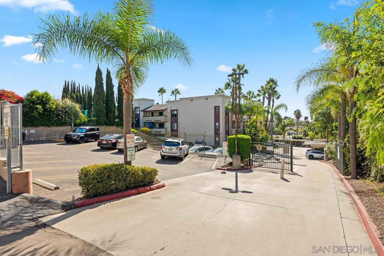https://cdn.realtyfeed.com/cdn/127/250040907/75eec58bf8d9e5b2feb4d4903b84334c.webp