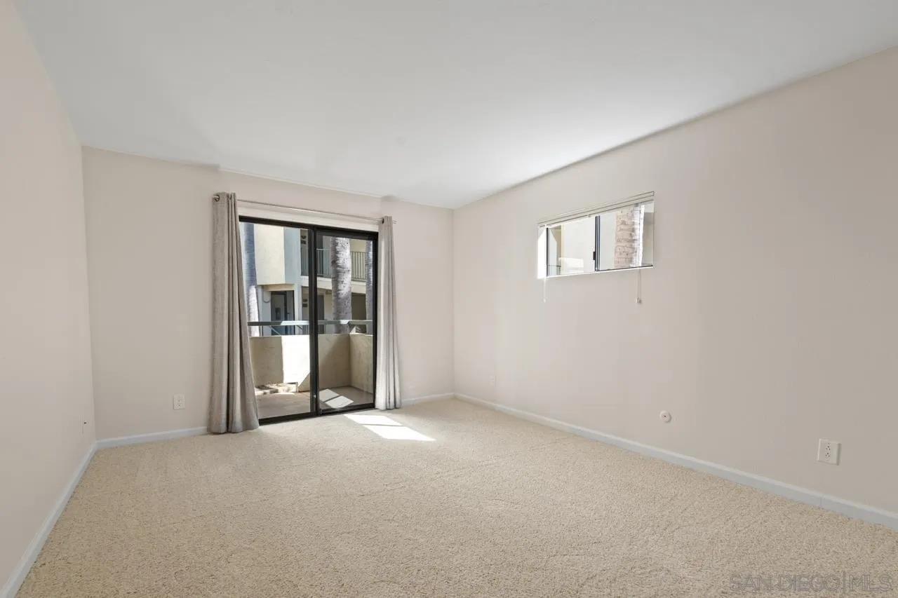 https://cdn.realtyfeed.com/cdn/127/250040907/c8f03205ff2e9496eb3a903dda8e7418.webp