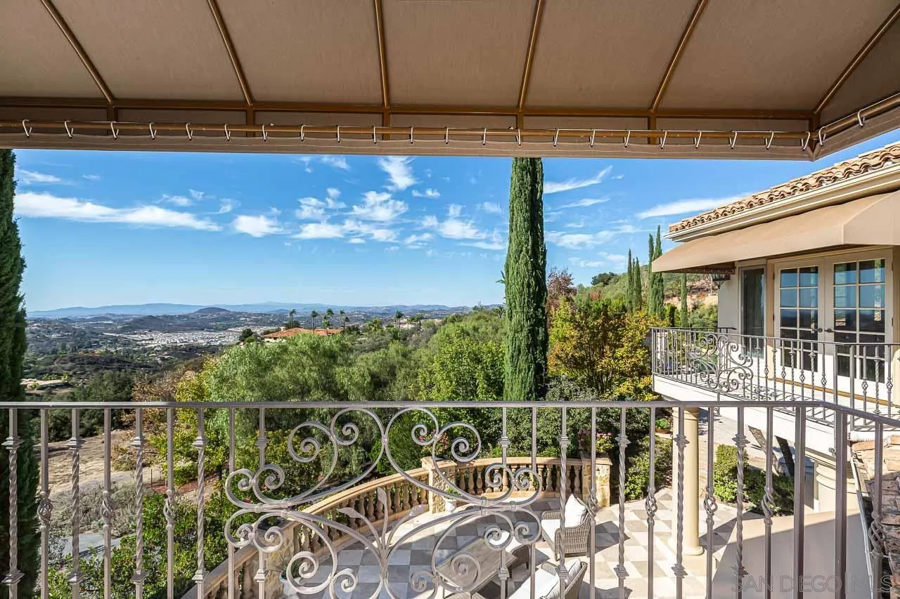 https://cdn.realtyfeed.com/cdn/127/250040911/2afcc10fe31c60d00d9bf81c2f5c26f8.webp