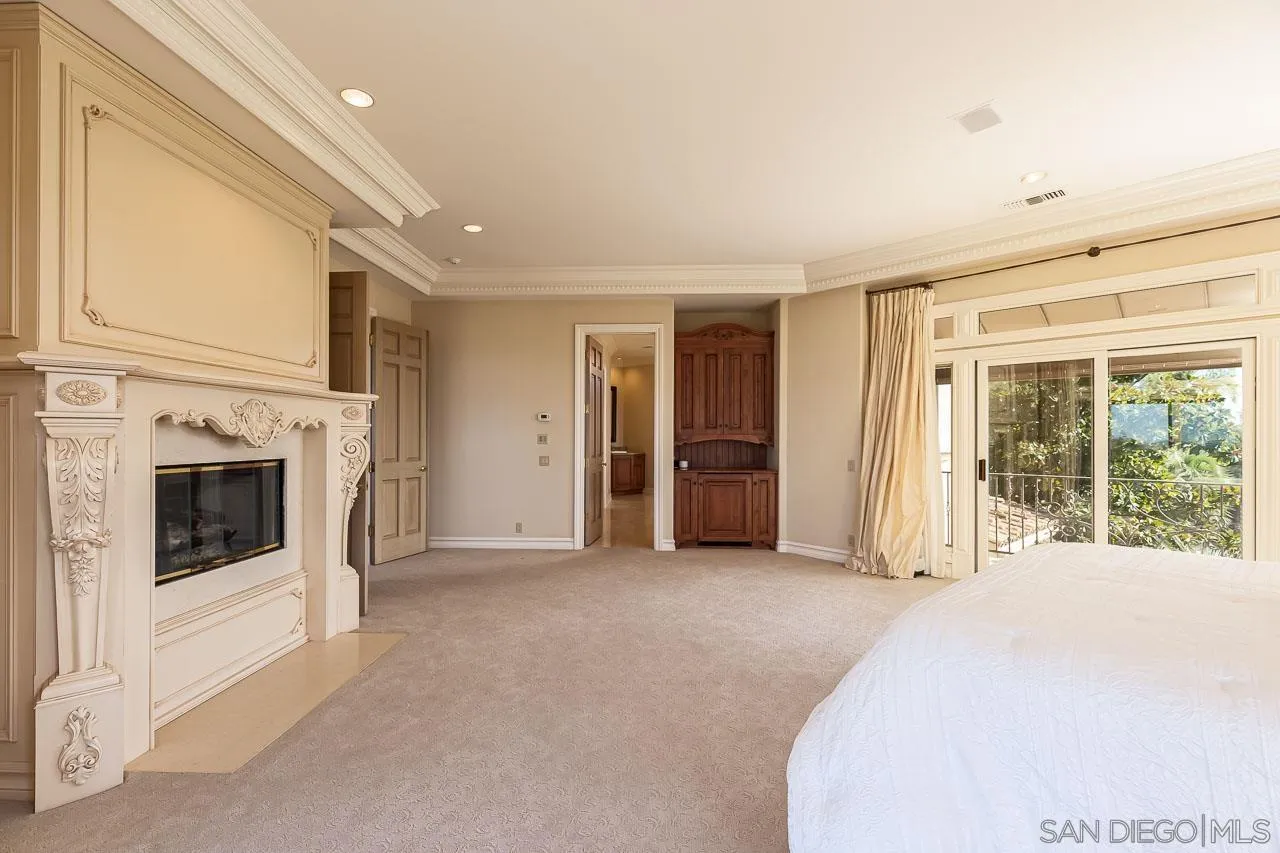 https://cdn.realtyfeed.com/cdn/127/250040911/be5dfe01180896b04dc21e969bceaa7e.webp