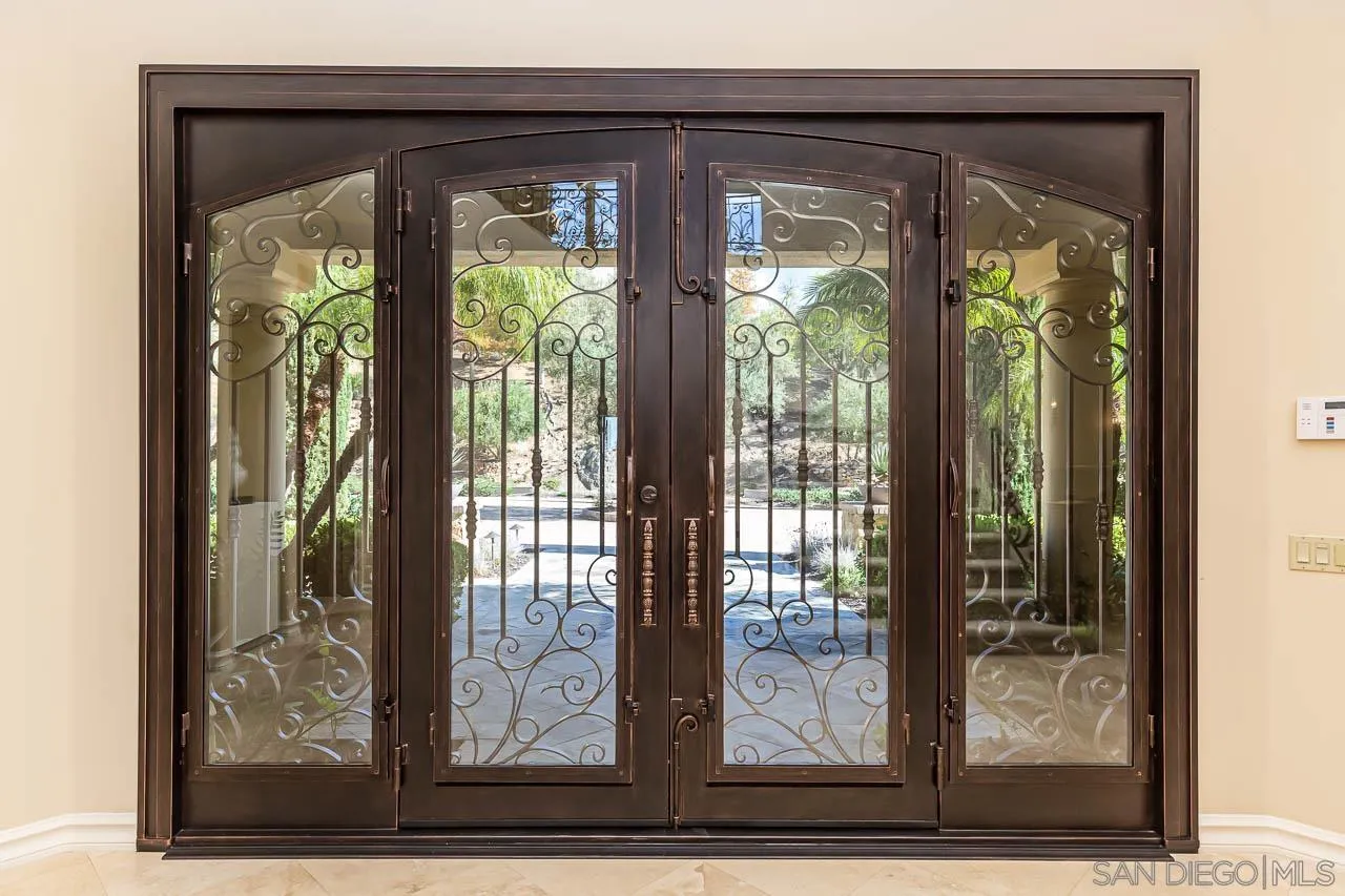 https://cdn.realtyfeed.com/cdn/127/250040911/f0e5ce9fa3867445df23dac9dbe8aff4.webp