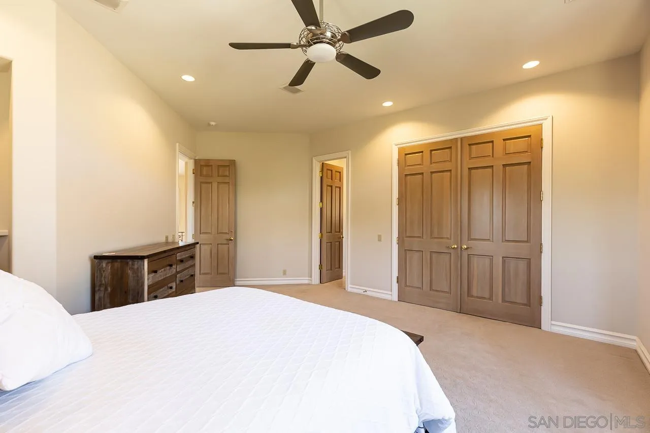 https://cdn.realtyfeed.com/cdn/127/250040911/f972354df5bc11e05a39e4b6d9a38bfe.webp