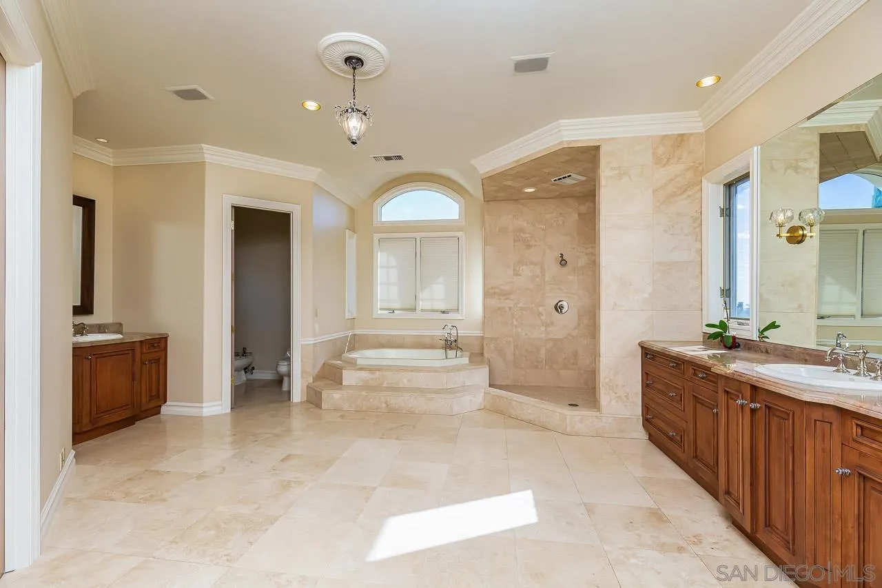 https://cdn.realtyfeed.com/cdn/127/250040911/ff1b9b05cac50182b083072c8090a9fc.webp