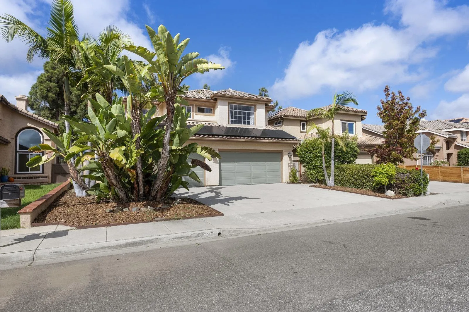 https://cdn.realtyfeed.com/cdn/127/250040913/8d9d835c3be7a80578424a6065e31bf9.webp