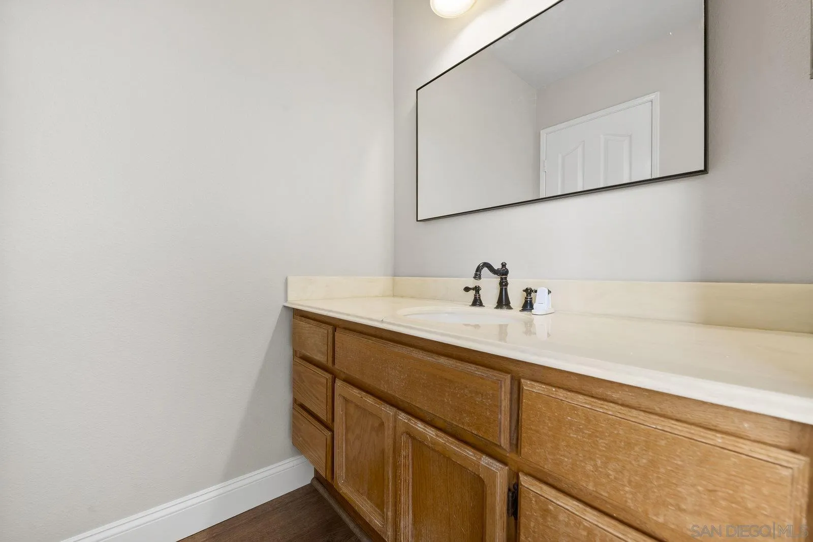 https://cdn.realtyfeed.com/cdn/127/250040913/cfe1a78445edce7b94d99d7308faabed.webp