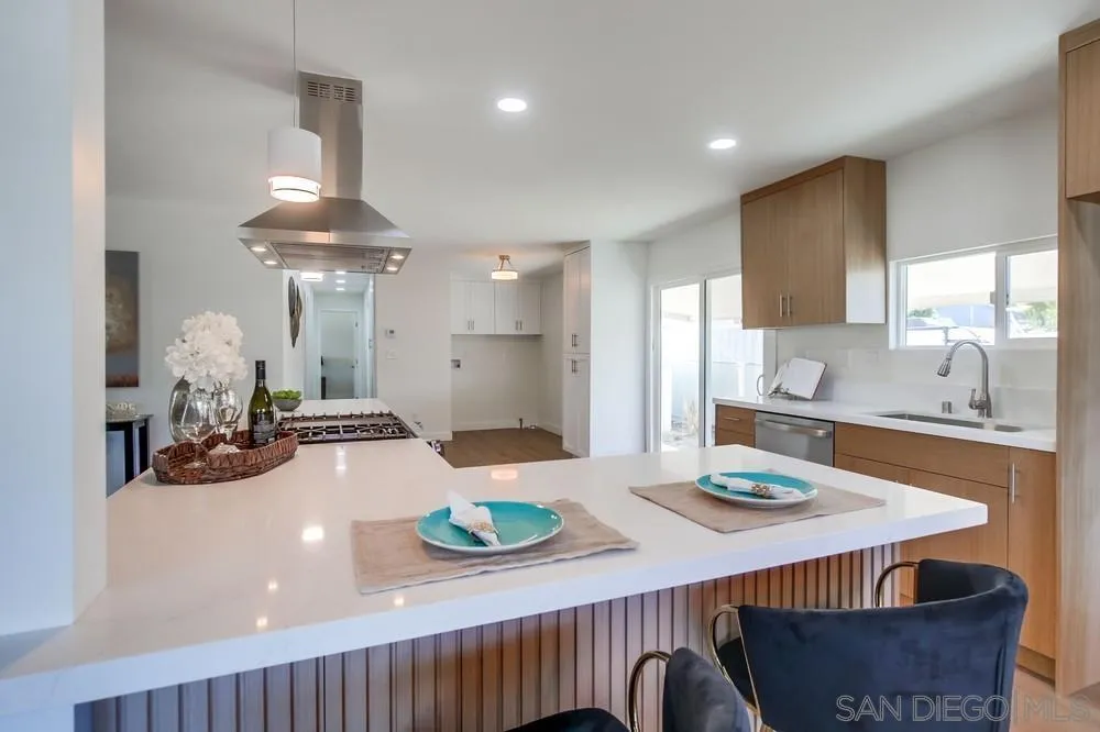 https://cdn.realtyfeed.com/cdn/127/250040918/3b198ceef771102e1df515c84f7d6443.webp