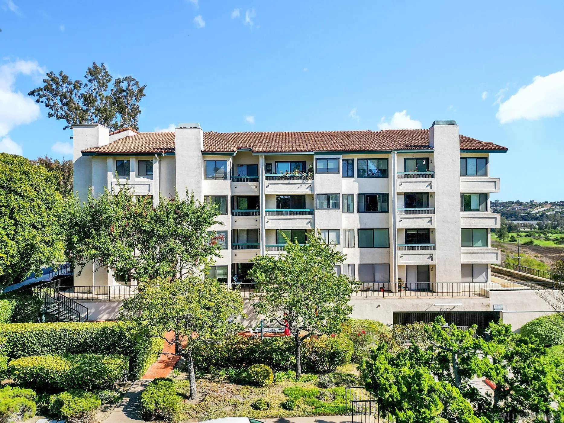 https://cdn.realtyfeed.com/cdn/127/250040920/0c9366b9ba07ea2944b29d5e66ef13b0.webp