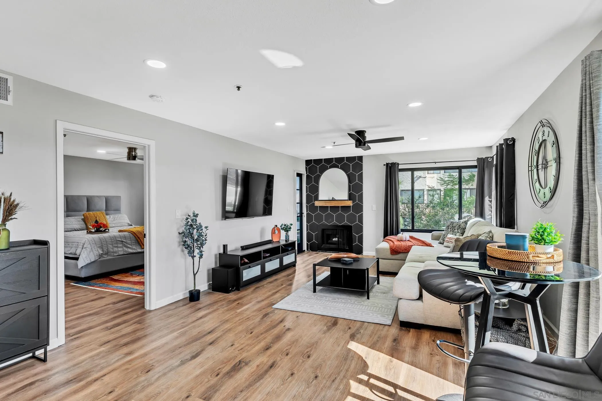Photo #4: 250040920 Listing 