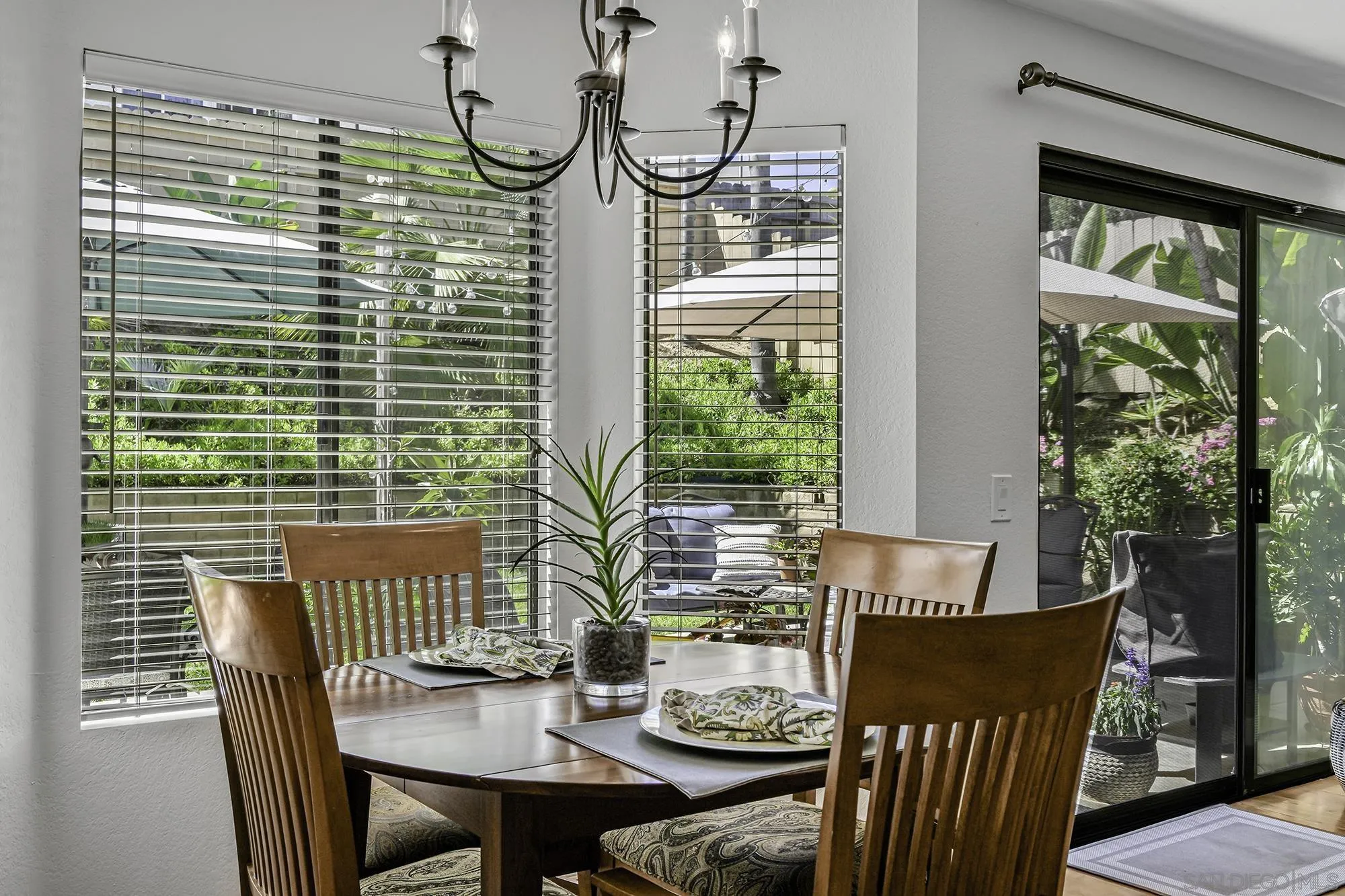 https://cdn.realtyfeed.com/cdn/127/250040929/3c1e4938a74a335ca75ad33404b2c196.webp