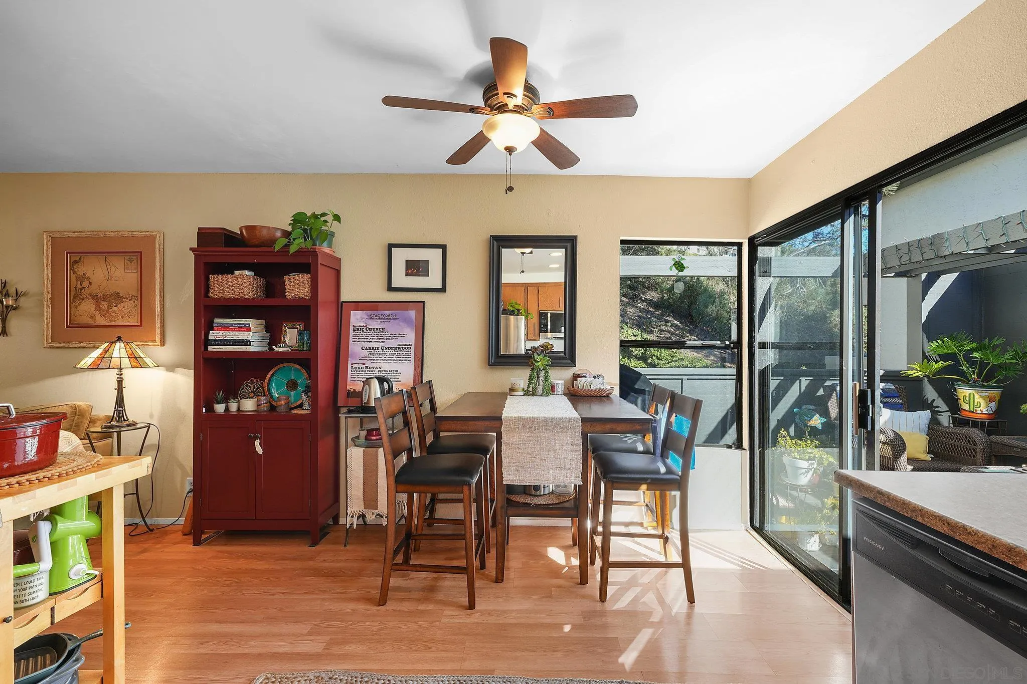 https://cdn.realtyfeed.com/cdn/127/250040930/4c10d0e04aabcba79a891ee694e62e46.webp