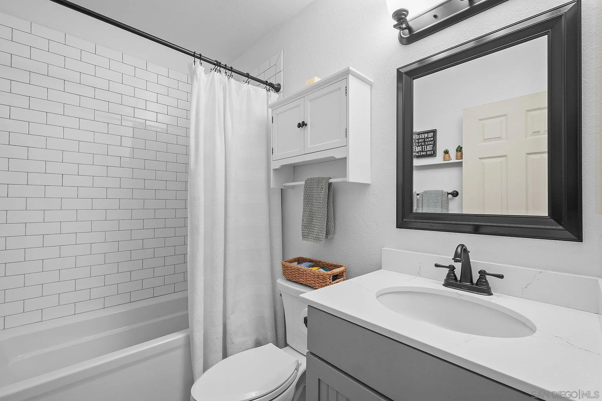 https://cdn.realtyfeed.com/cdn/127/250040930/53fc2683f05a9ce4e6d28c8dc57100c6.webp