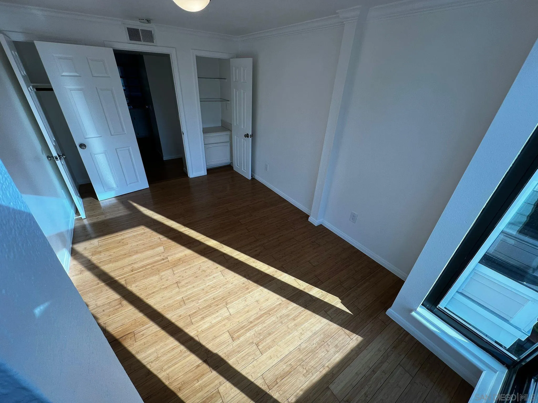 Photo #5: 250040931 Listing 