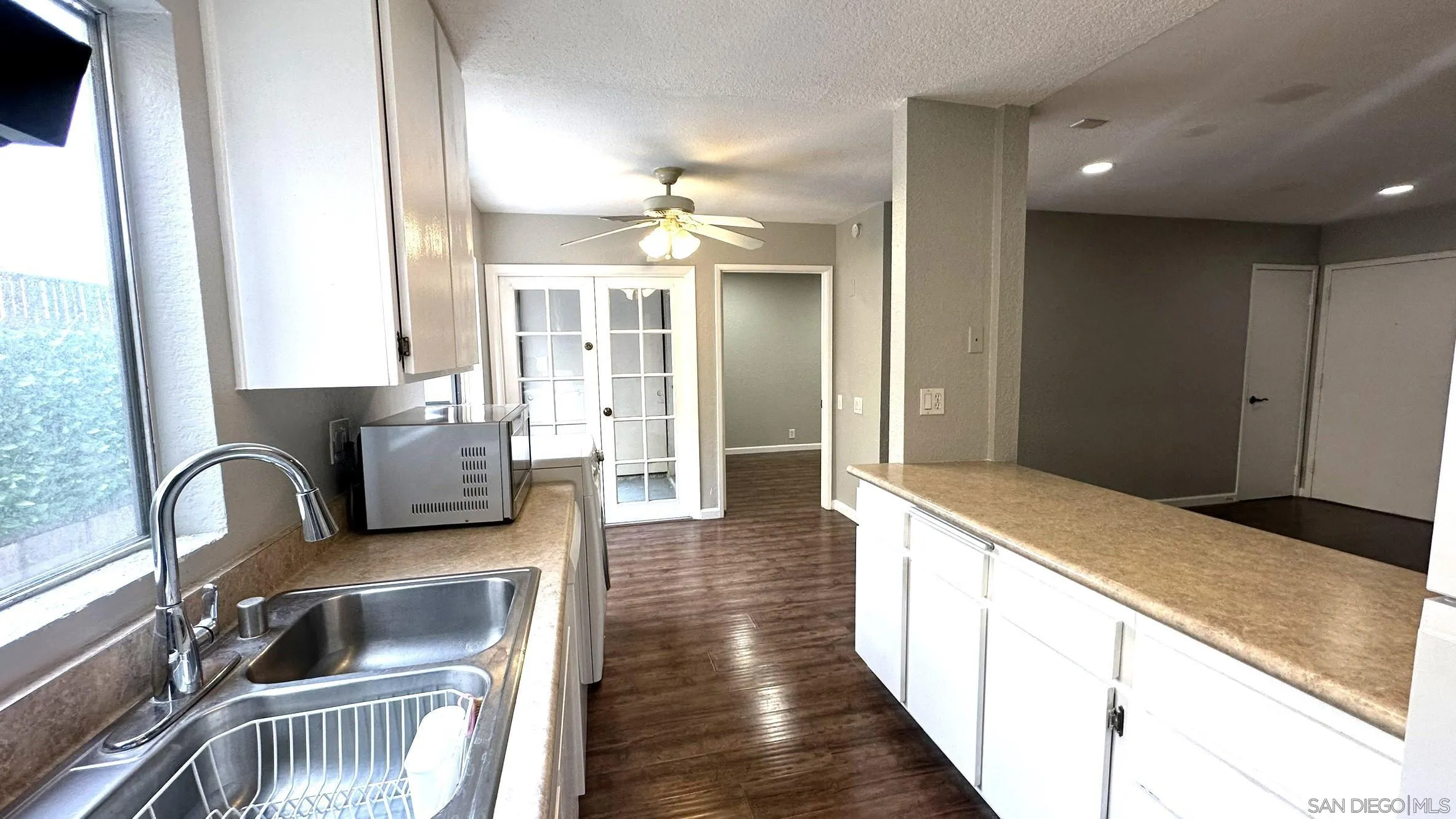 Photo #3: 250040932 Listing 