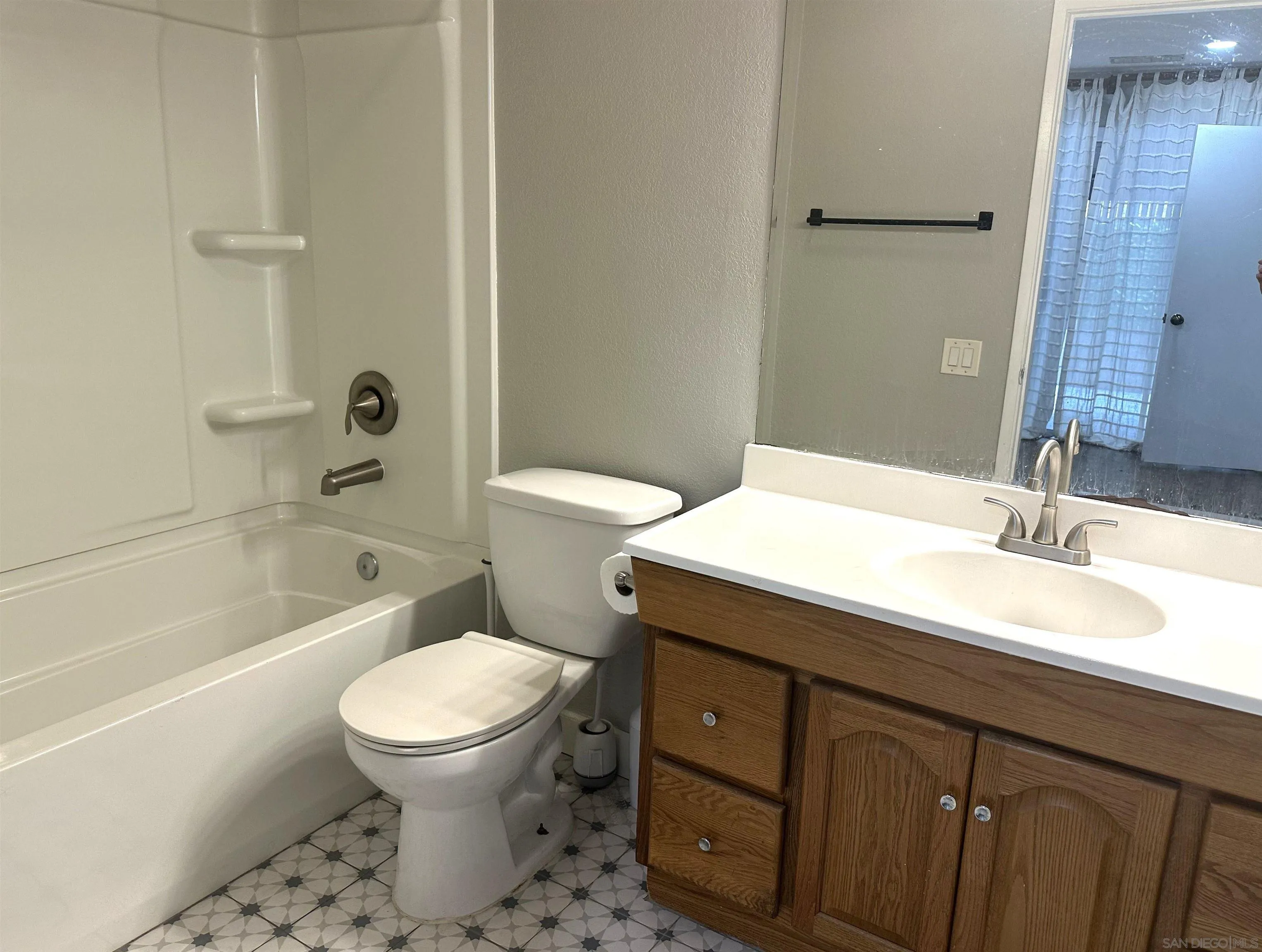 https://cdn.realtyfeed.com/cdn/127/250040932/f846c6a3f64b282e393faad366ebf8c7.webp
