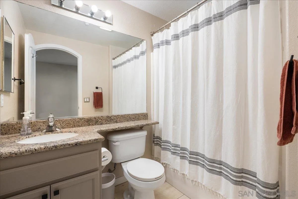 https://cdn.realtyfeed.com/cdn/127/250040933/726821324d5e53e988f616d8b4b59f26.webp