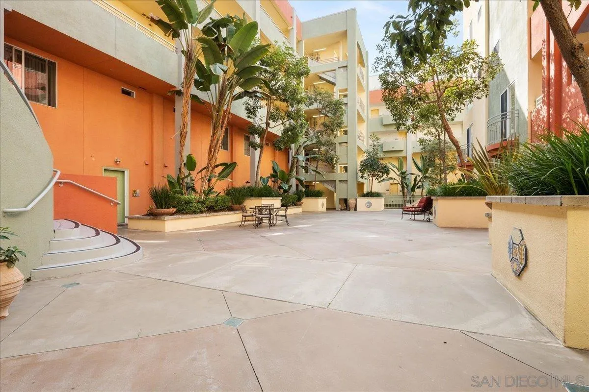 Photo #4: 250040933 Listing 