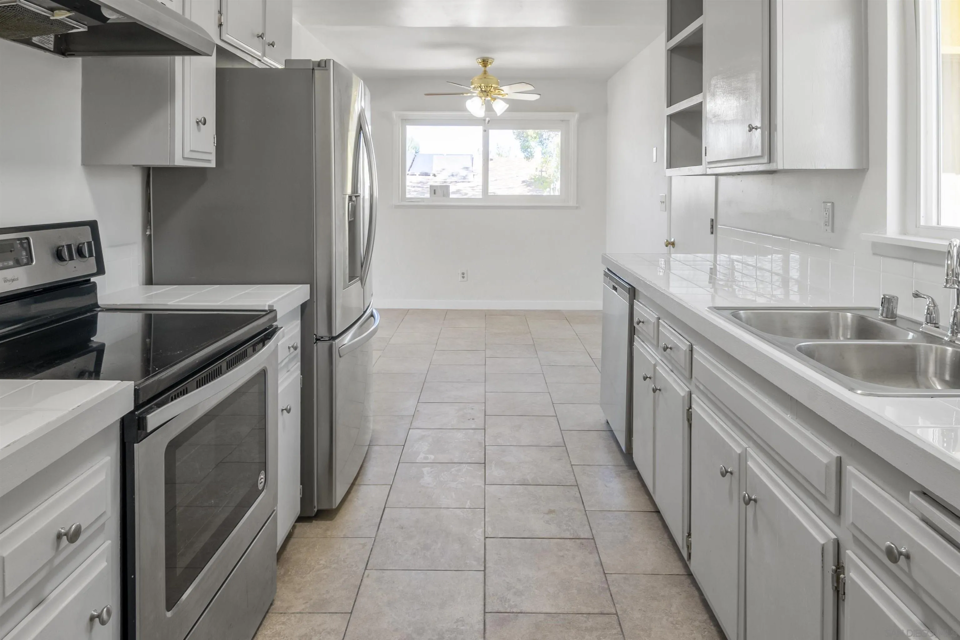 https://cdn.realtyfeed.com/cdn/127/250040937/2519cc610f3e30bf666392c53dbd0c7b.webp