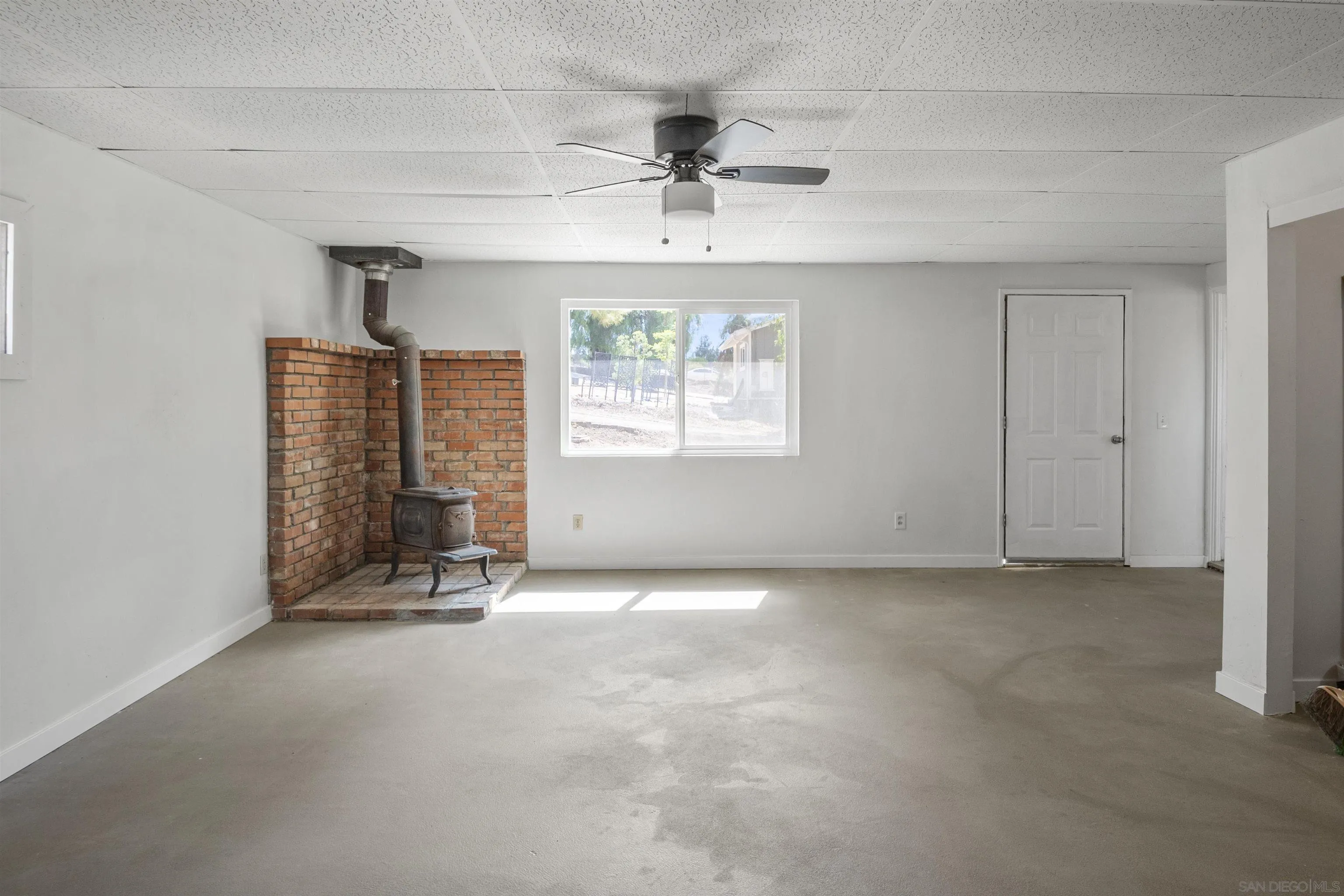https://cdn.realtyfeed.com/cdn/127/250040937/cbfe3b7bd5de952f46d6dd715cc07462.webp