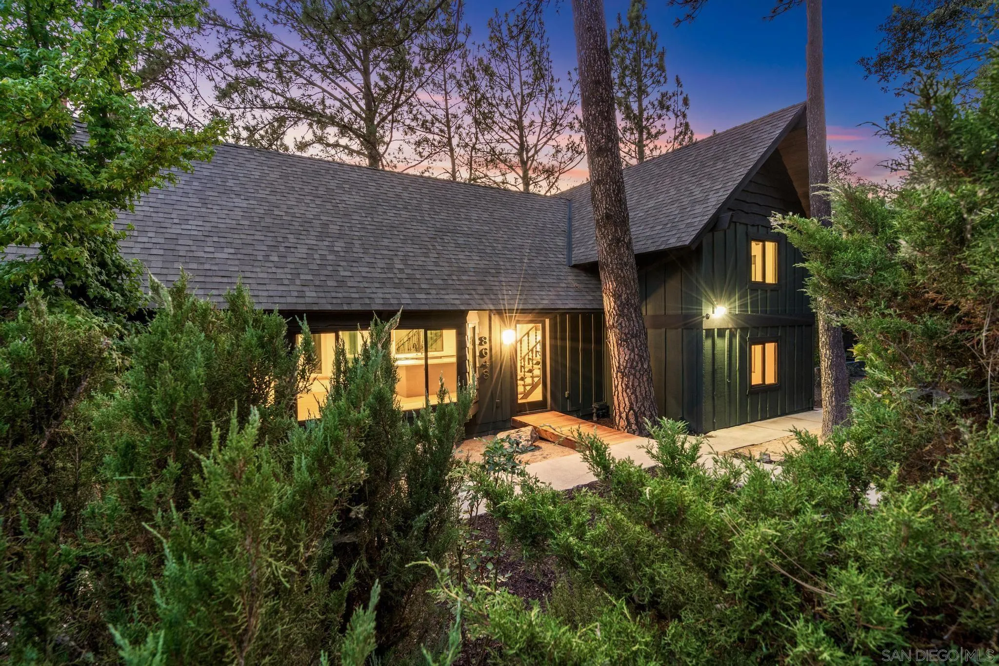 https://cdn.realtyfeed.com/cdn/127/250040940/0316adf88780d6a78c3877e70aeb720c.webp