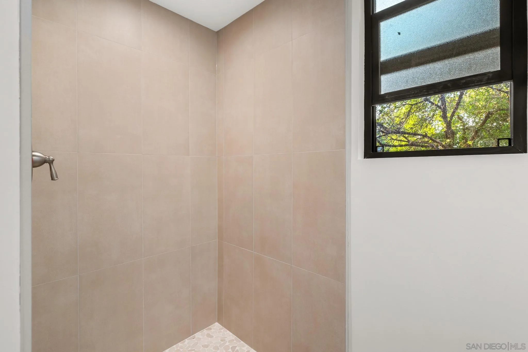 https://cdn.realtyfeed.com/cdn/127/250040940/2afa2eb765f6ecdc08042f788e2cb991.webp
